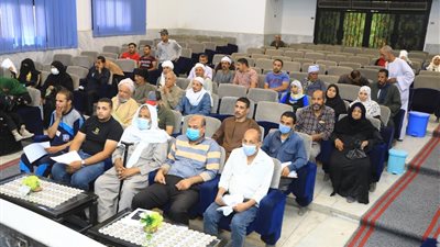 محافظ سوهاج ونائبه والسكرتير المساعد يلتقون بـ 90 مواطنا لبحث مطالبهم