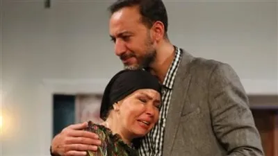 بعد تعاونه معها في مسرحية 