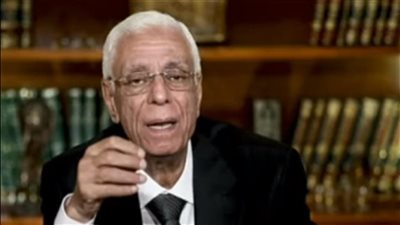 بعد تصريحاته بأن المؤمن لا يصاب بالأمراض النفسية.. الباز يهاجم حسام موافي 