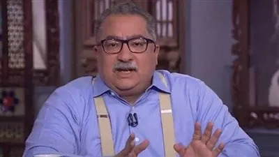 إبراهيم عيسى: مكاتب واجتماعات الأسر الإخوانية مستمرة حتى الآن بالمحافظات