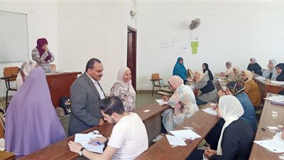 نائب رئيس جامعة بنها يتفقد سير الامتحانات بكليات الحقوق والتربية والتمريض