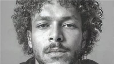 بالشال الفلسطيني.. ويجز يشعل حفله في باريس 