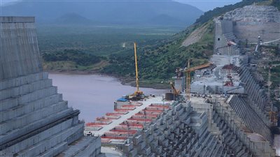 أستاذ موارد مائية يكشف كارثة تنتظر السودان بسبب سد النهضة (فيديو)