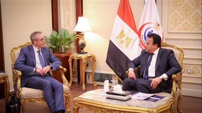  عبدالغفار يبحث مع ممثلي شركة إليكتريك الأمريكية توفير أجهزة تعمل بالذكاء الاصطناعي