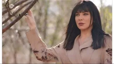 سلاف فواخرجي تتألق في أحدث جلسة تصويرية لها 