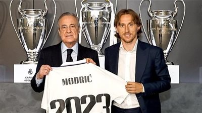 أول تعليق من مودريتش على تجديد عقده مع ريال مدريد