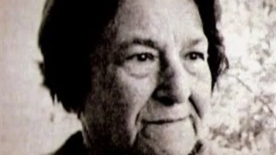 سنية حبوب.. ابنة بائع الجلود التي أصبحت ملهمة للنساء العربيات