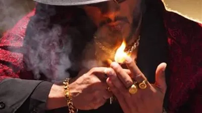 محمد رمضان يشوق الجمهور بصورة جديدة من كليب 