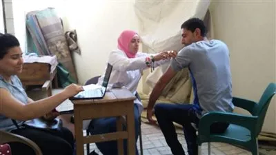  الكشف على 333 مريضا في قافلة طبية شرق الإسكندرية (صور)