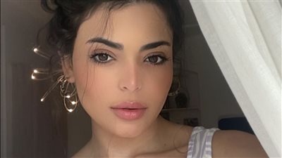 بإطلالة عفوية.. أسماء جلال تتألق بأحدث ظهور لها 