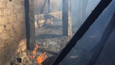 بسبب لهو طفل.. السيطرة على حريق نشب بحوش بدار السلام بسوهاج 