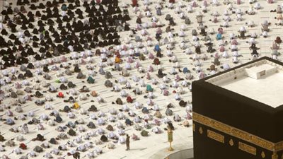 مناشدة عاجلة من خطيب المسجد الحرام لدول العالم بشأن تجريم الإساءة للأنبياء والرسل