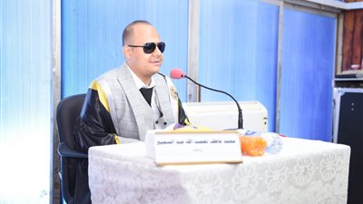 جامعة سوهاج تمنح باحثا من فاقدي البصر درجة الماجستير في علوم الدراسات الإسلامية