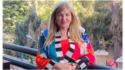 بإطلالة شبابية.. عبير منير تتألق في أحدث ظهور 