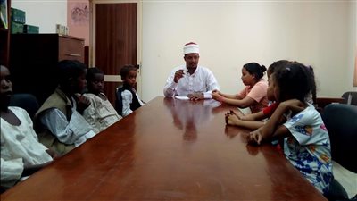 مواقع التواصل الاجتماعى بين الإيجابيات والسلبيات بثقافة البحر الأحمر