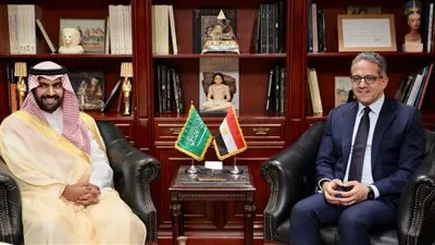 وزير السياحة والآثار يلتقي وزير الثقافة السعودي