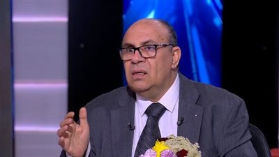شاهد.. تعليق ناري من خالد منتصر بعد إعلان مبروك عطية اعتزاله الإعلام 