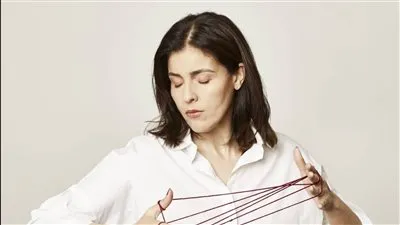 سعاد ماسي تمزج معاناة الهجرة وذكريات الطفولة في أغنية 