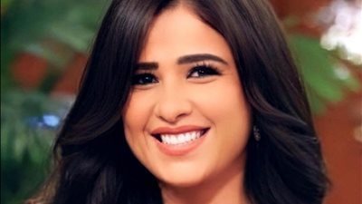 ياسمين عبدالعزيز تسترجع ذكرياتها مع أصدقائها (صورة)