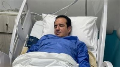 أول تعليق لـ نجل محمد ثروت على حالة والده