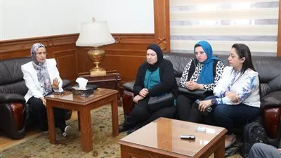 نقيب المهندسين يلتقي زوجة المهندس 