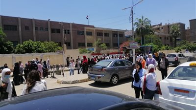 طلاب الثانوية العامة في القليوبية: امتحان اللغة الأجنبية الثانية سهل