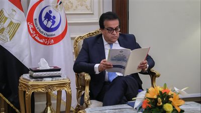 عبدالغفار يناقش دراسة للـ «UNFPA» بشأن تأثير التغييرات المناخية على الصحة الإنجابية