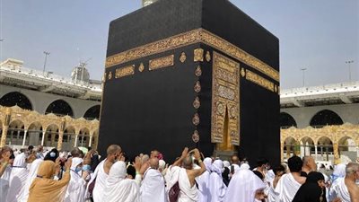 ٢٥ ألف حافظة.. رئاسة شؤون الحرمين تعلن تجهيزاتها لماء زمزم