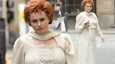 هيلينا بونهام تظهر في إطلالة جديدة من تصوير مشاهد Nolly in Manchester