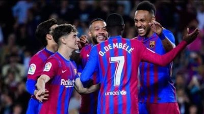 مانشستر يونايتد يكثف مفاوضاته بشأن ضم نجم برشلونة