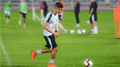 بعد تعافيه من الإصابة.. عبد الغني ينتظم في التدريبات الجماعية للزمالك