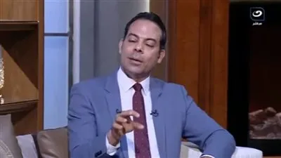 استشاري جلدية يكشف مخاطر 