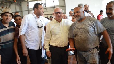 محافظ بورسعيد يتابع سير العمل بالمجزر ويشدد على الارتقاء بمستوى الخدمات 