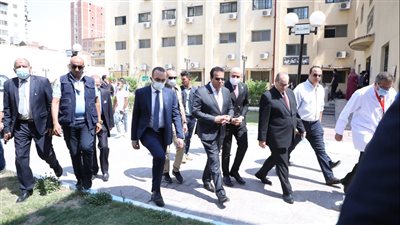 القائم بأعمال وزير الصحة يتفقد مستشفى أورام الإسماعيلية 