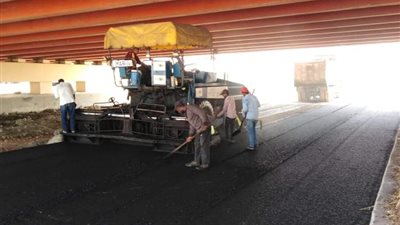 محافظ بورسعيد: انتهاء أعمال الرصف من أسفل كوبري ترعة السلام حتي محور 30 يونيو