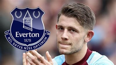 إيفرتون يعلن تعاقده مع تاركوسكي في صفقة انتقال مجانية