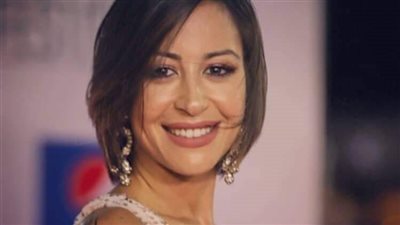 بإطلالة عفوية.. منة شلبي تتألق بأحدث ظهور لها (صورة)