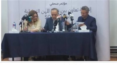 حفاظًا على حرمة الموتى.. أشرف زكى يوقع اتفاقية لتنظيم مراسم دفن الفنانين