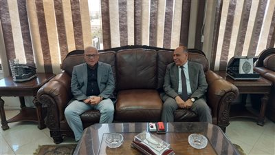 محافظ بورسعيد يزور الهيئة الاقتصادية لقناة السويس