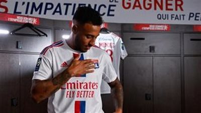 نجم ليون يقترب من آرسنال