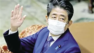 اغتيال شينزو آبي تهز العالم.. القصة الكاملة لوفاة رئيس الوزراء الياباني ومصر تنعي اليابان 