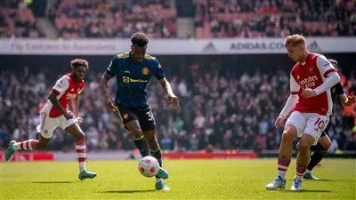 مانشستر يونايتد ينافس آرسنال على ضم نجم أياكس