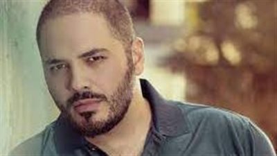 رامي عياش يصل القاهرة استعدادًا لإحياء حفل زفاف