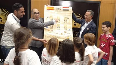 مدرسة إسبانية تحتفل بـ100 عام على اكتشاف مقبرة توت عنخ آمون