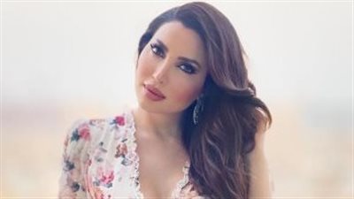 نسرين طافش تلعب دور البطولة مع رامز جلال في فيلم أخي فوق الشجرة