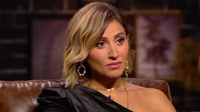 دينا الشربيني: أنا بثق في صحابي ولو ركزت مش هيبقا عندي صحاب