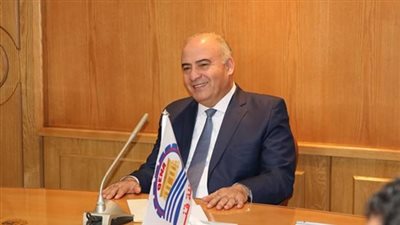 محافظ قنا: قيمة تحريك أسعار الوقود طفيفة.. والمواطن يتحمل الربع فقط (فيديو)