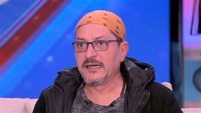 هشام المليجي يدخل عالم العزف الموسيقي بمقطوعة 