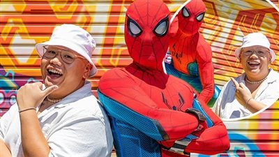 جيكوب باتالون يروج لمدينة Avengers الترفيهية بملاهي ديزني