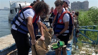 تنظيم حملة لنظافة نهر النيل من المخلفات البلاستيكية 